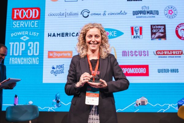 Food Service Powerlist: Chiara Camerini Porzi premiata. Top 30 Franchising ristorazione italiana.