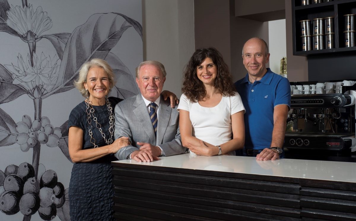 Famiglia Goppion alla nuova caffetteria all'aeroporto di Treviso. Tradizione e passione per il caffè dal 1948.
