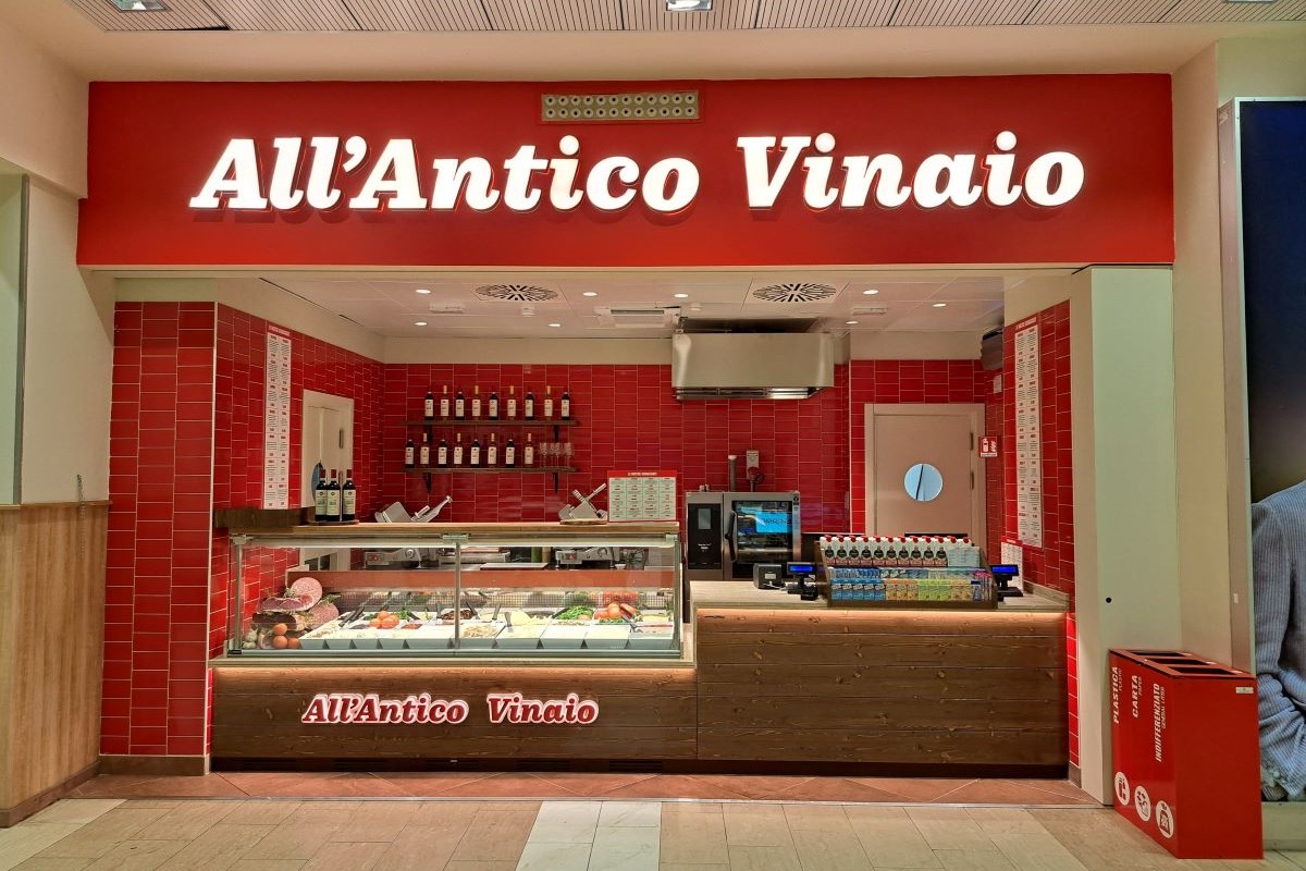 All'Antico Vinaio, Firenze. Food & Beverage artigianale, specialità toscane. Avolta all'aeroporto Vespucci.