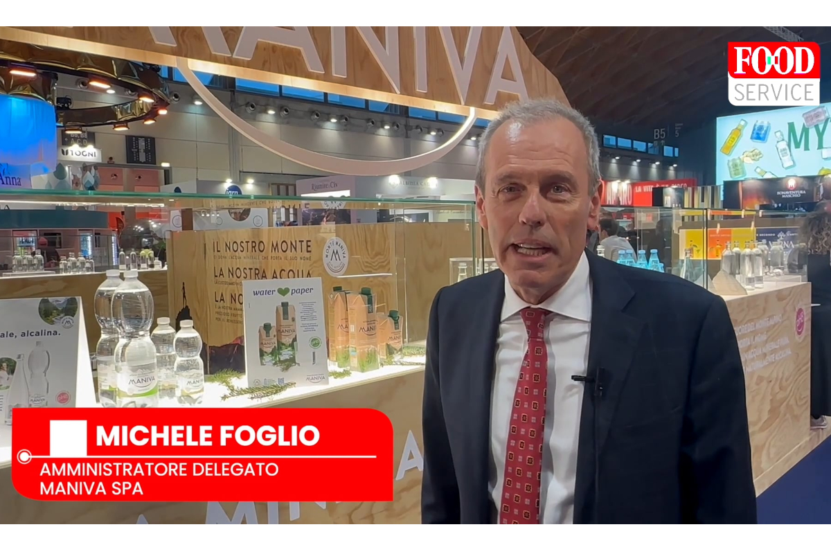 Michele Foglio, AD Maniva Spa, a Beer&Food Attraction. Acqua minerale Maniva, stand fiera.
