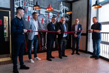 Taglio del nastro per Ichnusa Beer & Burger all'Aeroporto di Cagliari. Inaugurazione Chef Express, evento.