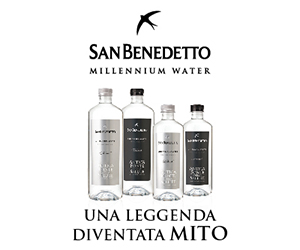 Bottiglie di Acqua San Benedetto Millennium. Acqua minerale naturale per Food Service. Mito di San Benedetto Giugno 2026.