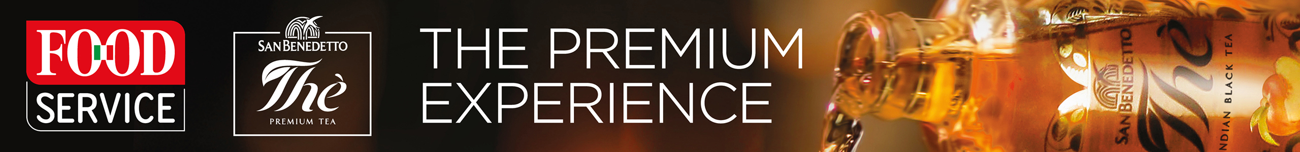 Banner pubblicitario San Benedetto Thè Premium per Food Service con bottiglia versata e testo The Premium Experience.