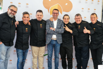 Team di chef e Massimiliano Dell'Aera, evento Bozza automatica. Sapone Borioli Netti, Lastra Comi, Bertuzzi.