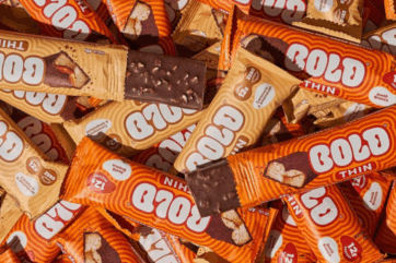 Snack Bold Ferrero: barrette proteiche al cioccolato e caramello, fonte di energia.