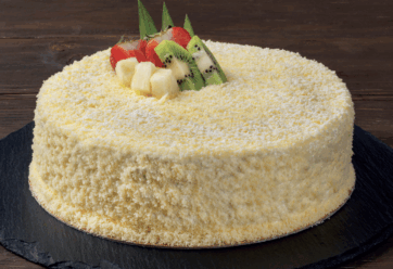 Torta Mimosa di Sandro Ferretti con fragole, kiwi e ananas.