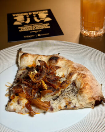 Pizza pugliese gourmet con Altograno® Molino Casillo. Impasto artigianale, ingredienti freschi. Cucina d'autore.