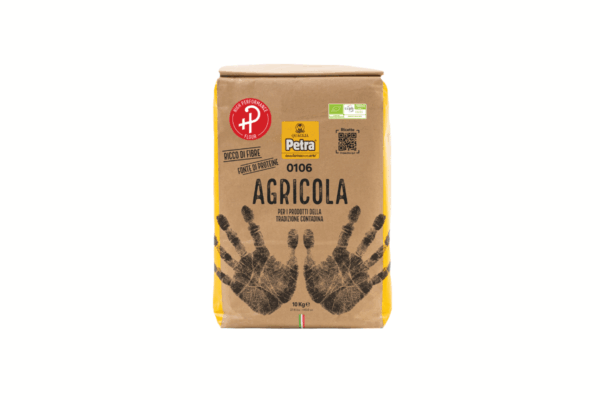 Sacco di farina Petra Agricola 0106 per pane, pizza e dolci. Farina di grano tenero, ricca di fibre.