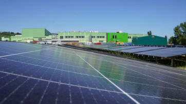 Nuovo impianto fotovoltaico presso lo stabilimento Casa Optima a San Clemente per la produzione di energia rinnovabile.