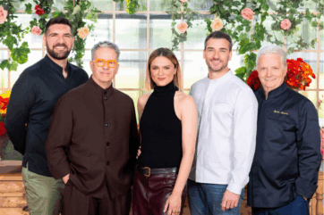 Cast di Bake Off Italia: Benedetta Parodi con i giudici Knam, Damiano Carrara, Tommaso Foglia e Iginio Massari in studio.