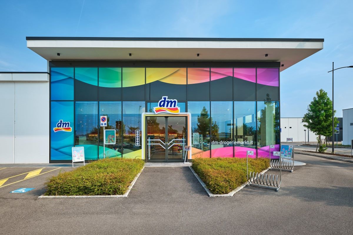 dm inaugura a Biella il 91° punto vendita in Italia