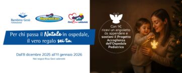 Raccolta fondi Risparmio Casa per Bambino Gesù. Mamma e bimba con angioletto di Natale. Progetto accoglienza ospedale pediatrico.