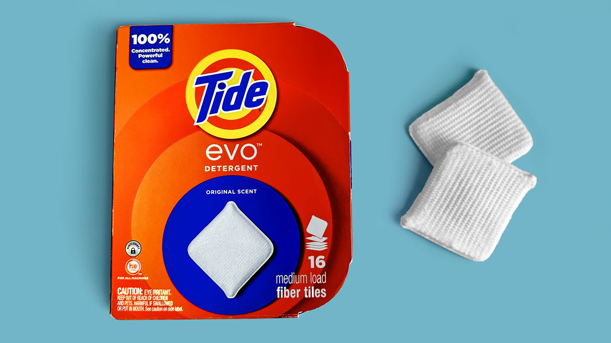 Tide Evo: detersivo in fibra. Nuove laundry tiles P&G per un bucato efficace e sostenibile.