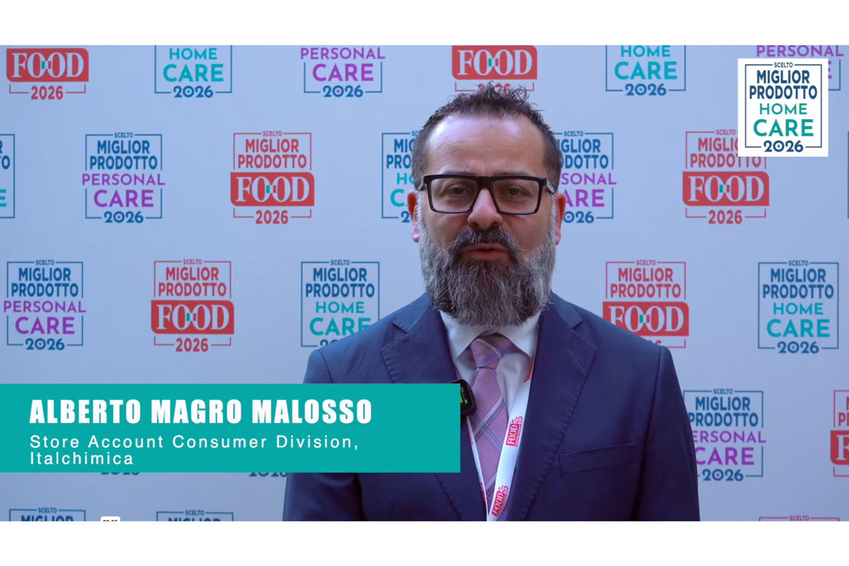 Alberto Malosso di Italchimica presenta Dual Power per pulire la friggitrice. Miglior Prodotto 2026 Food e Home Care.