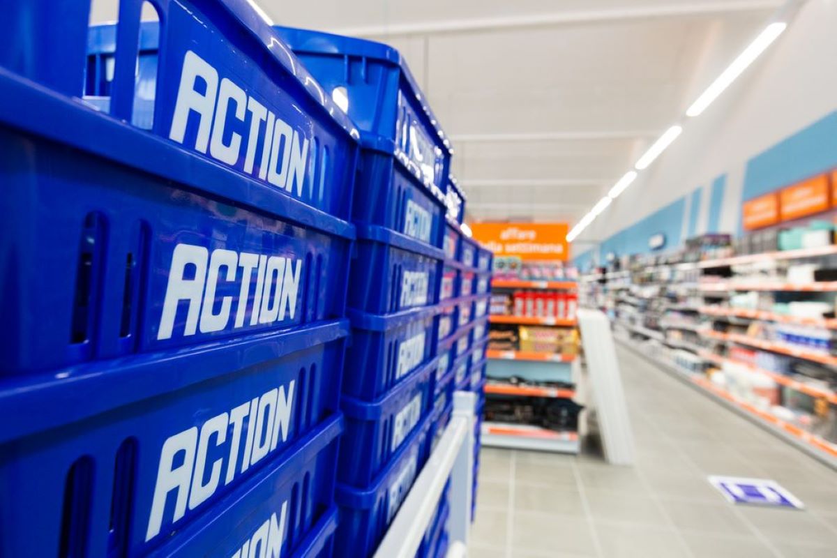 Ceste blu Action a Verona. Nuovo negozio Action in Italia.