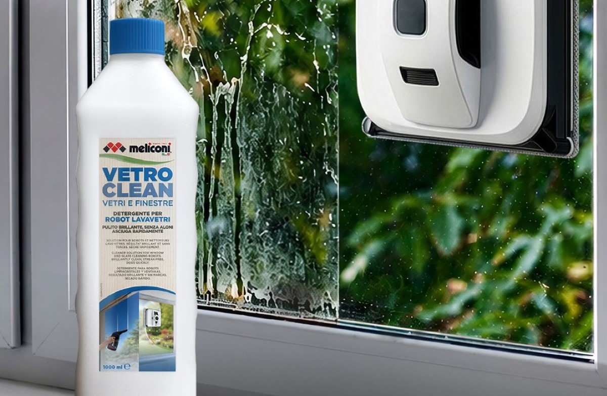 Detergente Meliconi VetroClean per robot lavavetri, ideale per pulire vetri e finestre senza lasciare aloni.