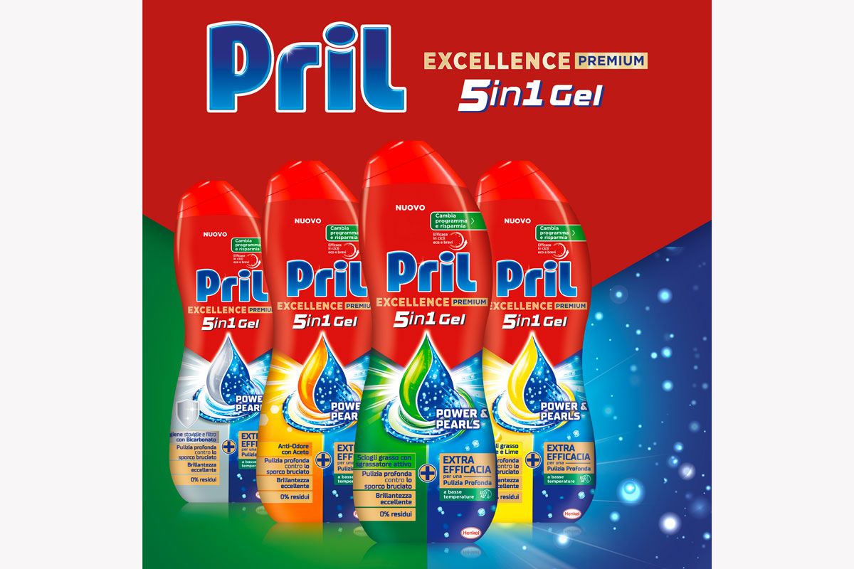 Quattro flaconi di detersivo lavastoviglie Pril Excellence Duo Gel 5in1 per una pulizia profonda e brillantezza.