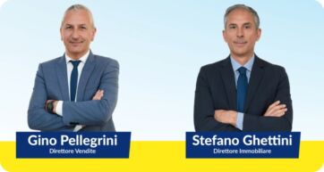 Gino Pellegrini e Stefano Ghettini, nuovi manager di Risparmio Casa, in giacca e cravatta su sfondo azzurro e giallo.