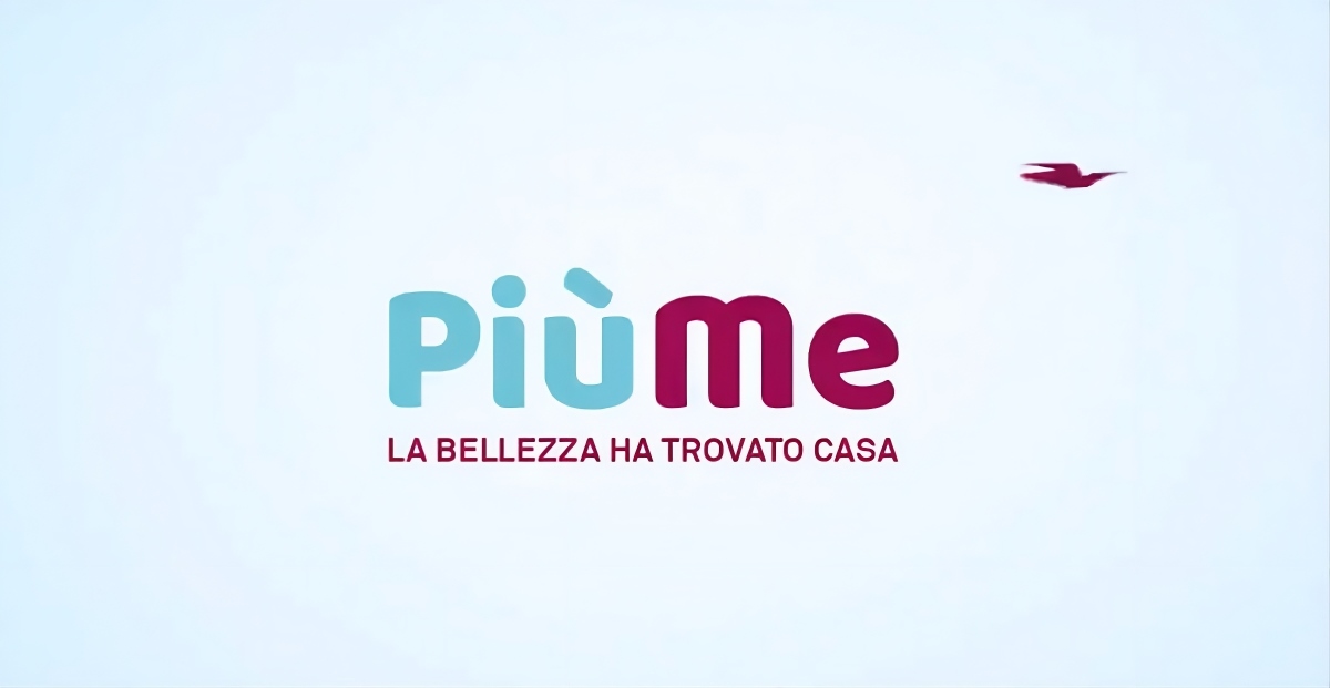 Logo PiùMe con lo slogan La bellezza ha trovato casa su sfondo chiaro, in seguito all'integrazione con Conad Nord Ovest.