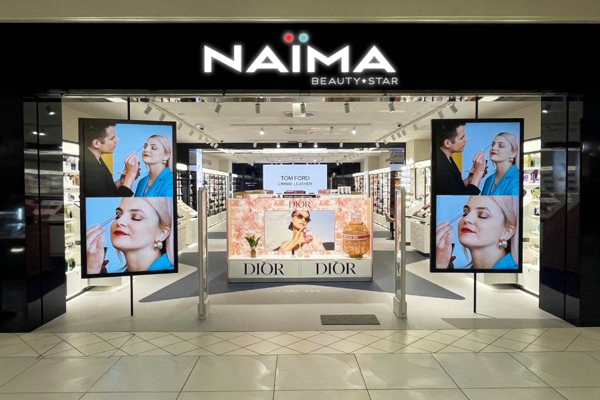 Vetrine Naïma Beauty Star: make-up Dior, profumi Tom Ford. Nuovi store Dmo.