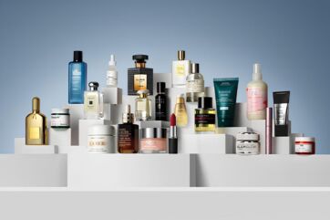 Collezione prodotti Estée Lauder: profumi, creme, sieri, make-up. Bellezza e cura della pelle.