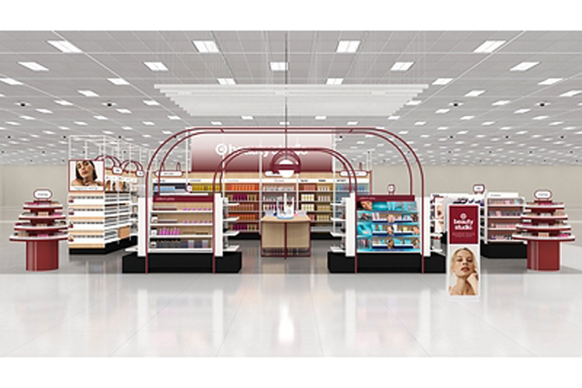 Nuovo concept del reparto Beauty Studio nei negozi Target con espositori moderni, scaffali di cosmetici e design elegante.