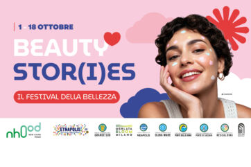 姉妹祭「Beauty Stor(i)es」のポスター。笑顔の女性とNhood、Etnapolisなどのロゴ。1-18 ottobre、Il Festival della Bellezza。
